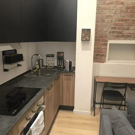 Red Bricks - Porta Romana 아파트 *